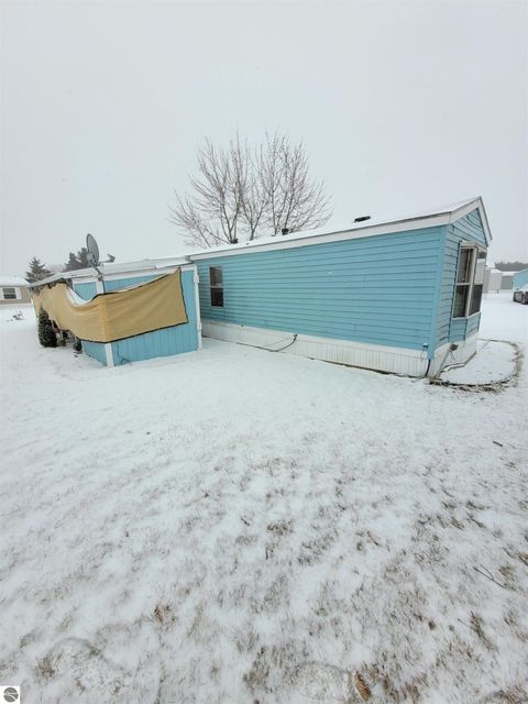 Tiny photo for 7361 Queens Court, Alma, MI 48801 (MLS # 1941455)