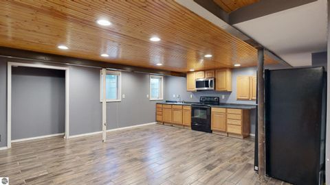 Tiny photo for 1524 Ridge, Mt Pleasant, MI 48858 (MLS # 1943579)