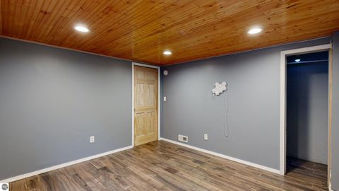 Tiny photo for 1524 Ridge, Mt Pleasant, MI 48858 (MLS # 1943579)