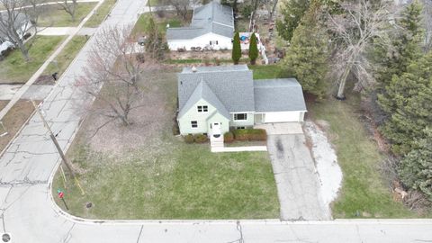 Tiny photo for 1524 Ridge, Mt Pleasant, MI 48858 (MLS # 1943579)