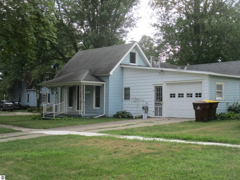 Tiny photo for 601 N River Avenue, Alma, MI 48801 (MLS # 1949427)