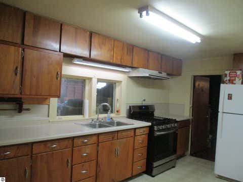 Tiny photo for 601 N River Avenue, Alma, MI 48801 (MLS # 1949427)