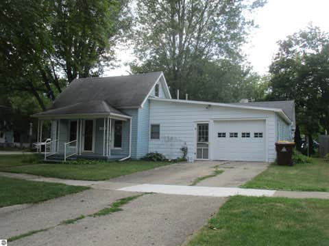 Tiny photo for 601 N River Avenue, Alma, MI 48801 (MLS # 1949427)