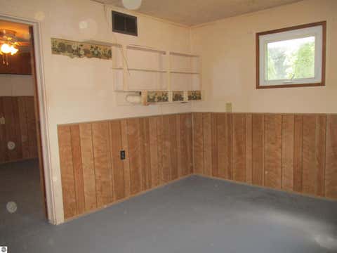 Tiny photo for 601 N River Avenue, Alma, MI 48801 (MLS # 1949427)