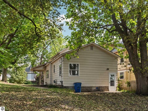 Tiny photo for 409 E Harris Street, Cadillac, MI 49601 (MLS # 1949545)