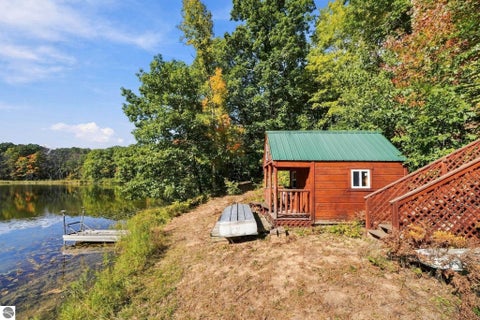 Tiny photo for 451 W 18 Road, Mesick, MI 49668 (MLS # 1951089)