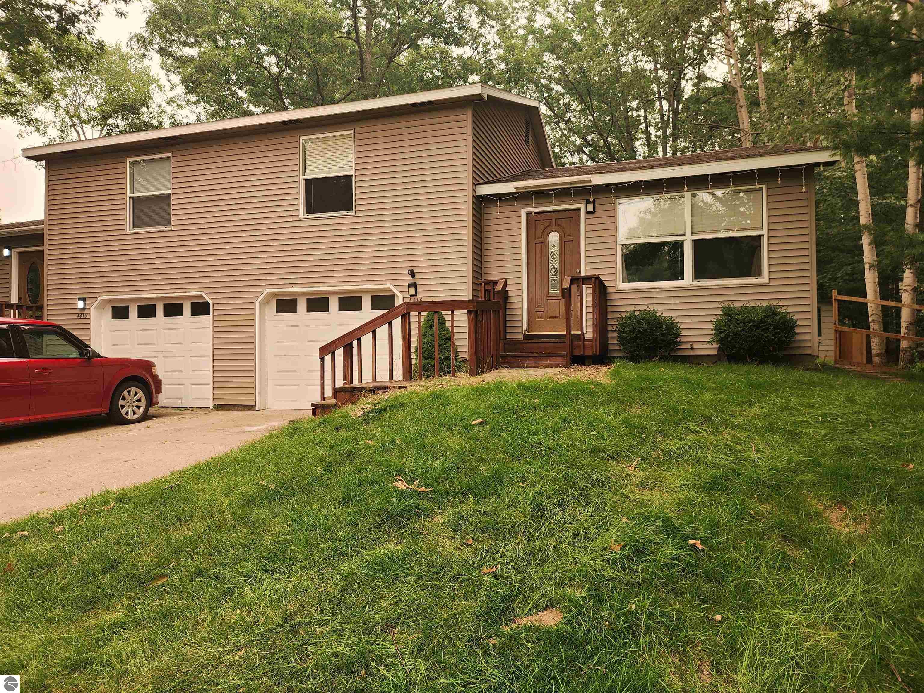 Photo 1 of 15 — 4416 Eaglecrest Drive, Williamsburg, MI 49690