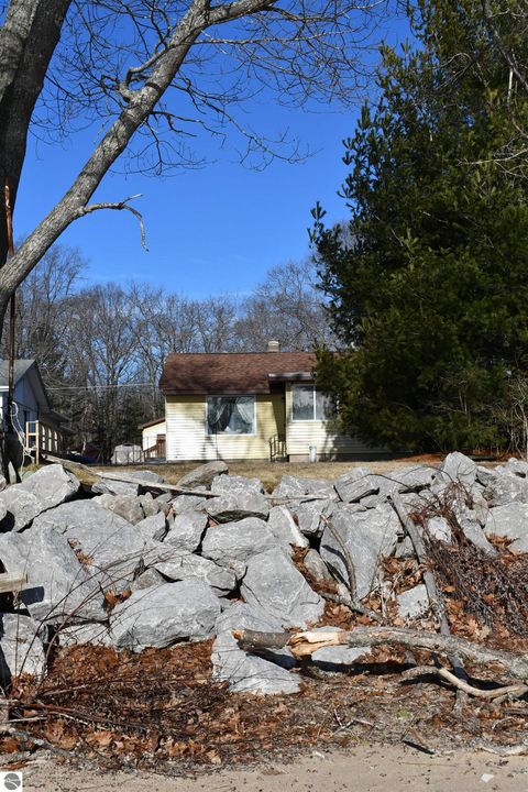 Tiny photo for 1197 S Bay Drive, Tawas City, MI 48763 (MLS # 1942895)