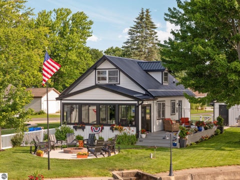 Photo of 6770 W Redman Drive, Lake City, MI 49651 (MLS # 1948427)