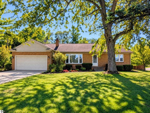 Photo of 317 Midland Road, Auburn, MI 48611 (MLS # 1951034)