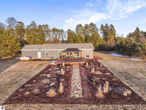 Tiny photo for 2082 S Mackinaw Trail, Cadillac, MI 49601 (MLS # 1943217)