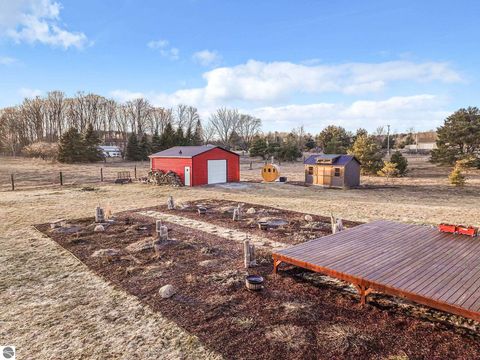 Tiny photo for 2082 S Mackinaw Trail, Cadillac, MI 49601 (MLS # 1943217)