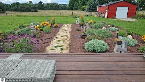 Tiny photo for 2082 S Mackinaw Trail, Cadillac, MI 49601 (MLS # 1943217)