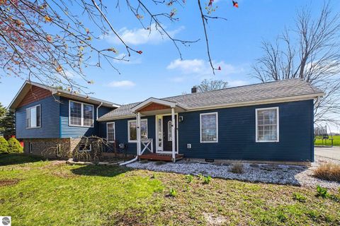 Tiny photo for 7818 N Luce Road, Alma, MI 48801 (MLS # 1944151)