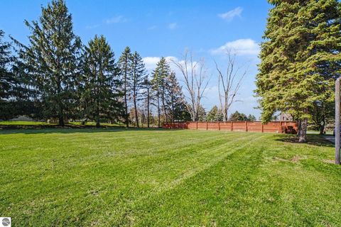 Tiny photo for 7818 N Luce Road, Alma, MI 48801 (MLS # 1944151)