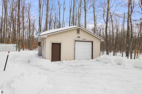 Tiny photo for 1306 S Orchard Rd, Petoskey, MI 49770 (MLS # 1942413)