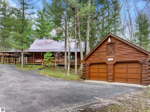 Photo of 5414 Birch Glen Road, Lake Ann, MI 49650 (MLS # 1945510)