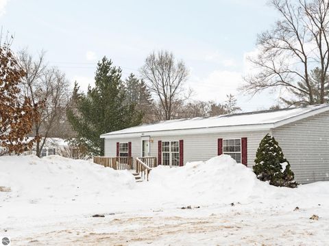 Tiny photo for 303 S Orange Street, Kalkaska, MI 49646 (MLS # 1942238)