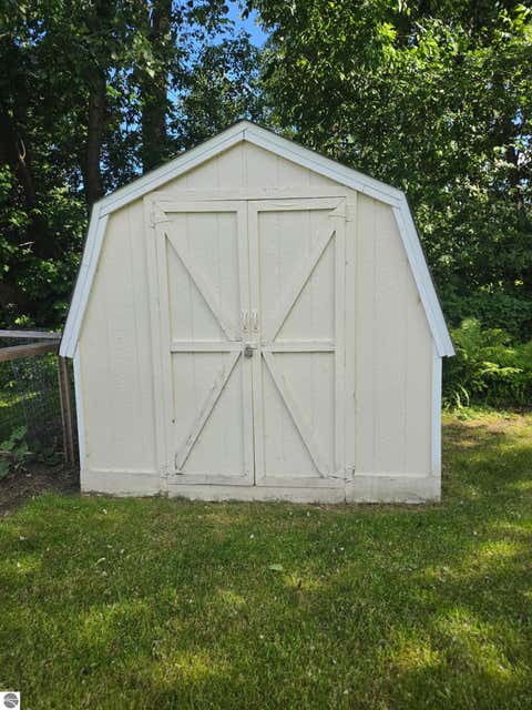 Tiny photo for 557 Townline Road, Tawas City, MI 48763 (MLS # 1947328)