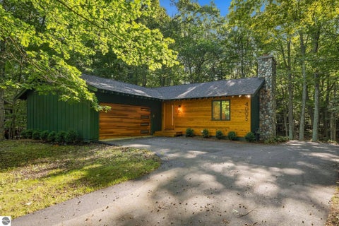 Tiny photo for 4005 E Oxford Drive, Leland, MI 49654 (MLS # 1950619)