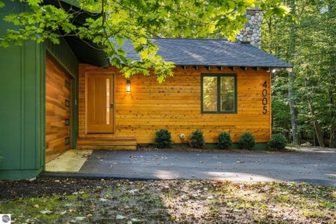Tiny photo for 4005 E Oxford Drive, Leland, MI 49654 (MLS # 1950619)