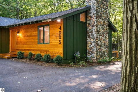 Tiny photo for 4005 E Oxford Drive, Leland, MI 49654 (MLS # 1950619)