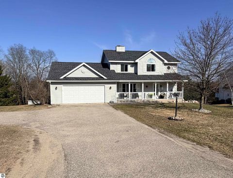 Photo of 8956 Lamplighter Lane, Cadillac, MI 49601 (MLS # 1943638)