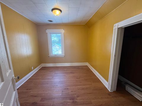 Tiny photo for 310 N Kinney Avenue, Mt Pleasant, MI 48858 (MLS # 1942986)