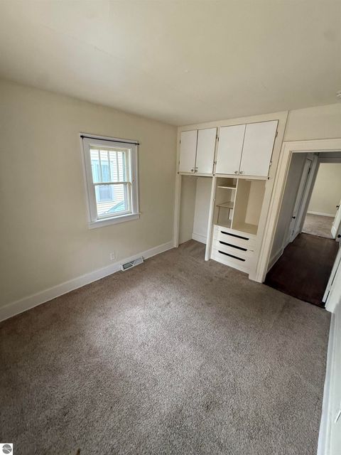 Tiny photo for 610 S Washington Street, Mt Pleasant, MI 48858 (MLS # 1940739)