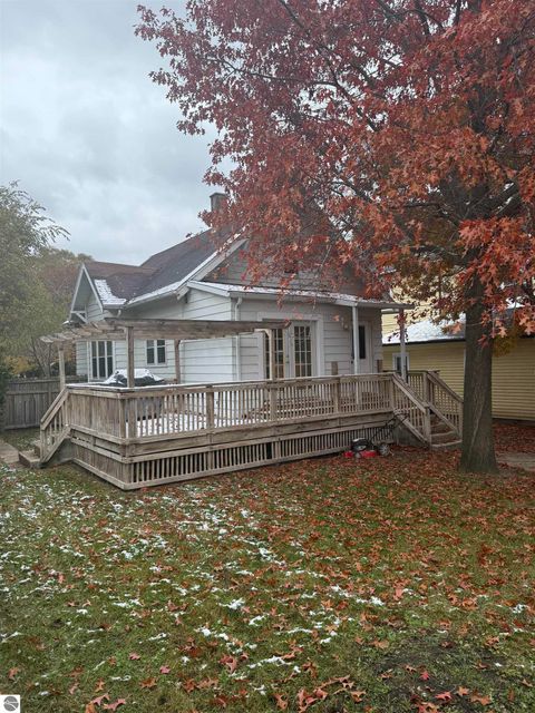 Tiny photo for 610 S Washington Street, Mt Pleasant, MI 48858 (MLS # 1940739)