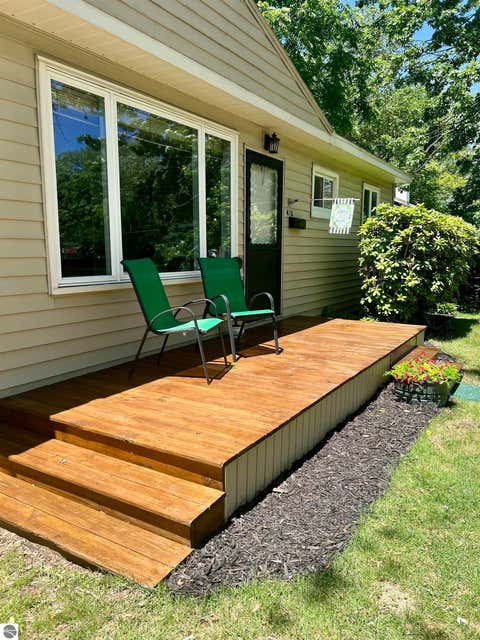 Tiny photo for 412 Rockingham Avenue, Alma, MI 48801 (MLS # 1946559)