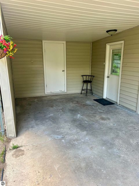 Tiny photo for 412 Rockingham Avenue, Alma, MI 48801 (MLS # 1946559)