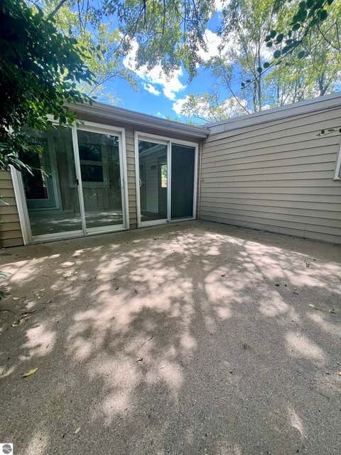 Tiny photo for 412 Rockingham Avenue, Alma, MI 48801 (MLS # 1946559)