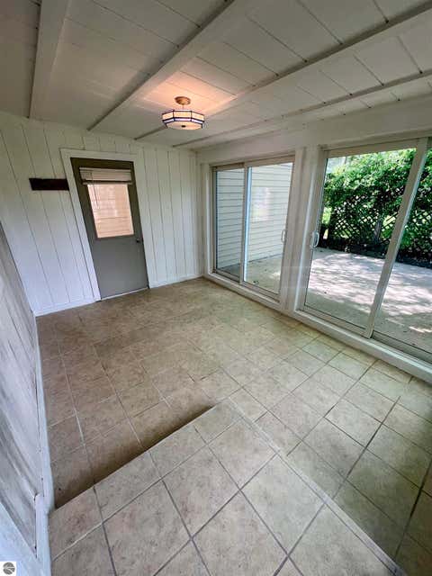 Tiny photo for 412 Rockingham Avenue, Alma, MI 48801 (MLS # 1946559)