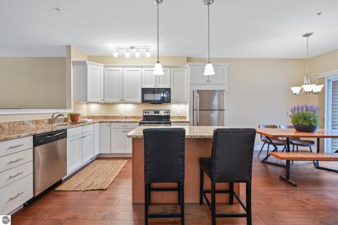 Tiny photo for 431 Munson Place #4, Traverse City, MI 49686 (MLS # 1944940)
