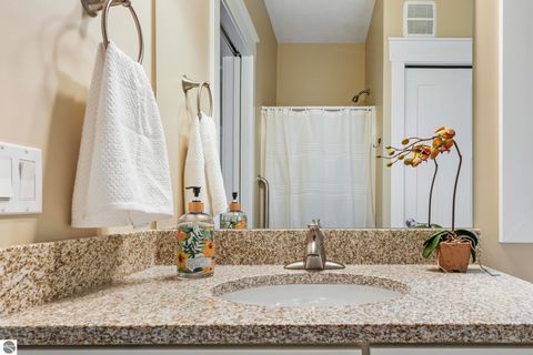 Tiny photo for 431 Munson Place #4, Traverse City, MI 49686 (MLS # 1944940)