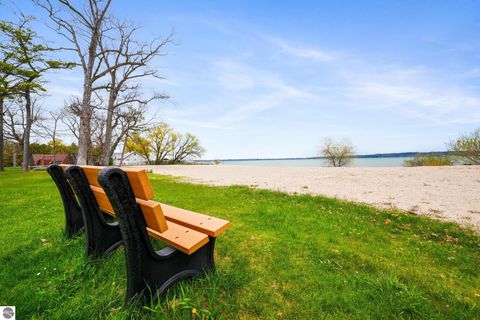 Tiny photo for 431 Munson Place #4, Traverse City, MI 49686 (MLS # 1944940)