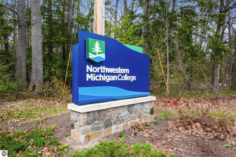 Tiny photo for 431 Munson Place #4, Traverse City, MI 49686 (MLS # 1944940)