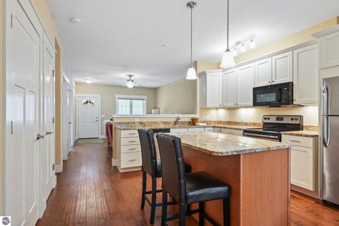 Tiny photo for 431 Munson Place #4, Traverse City, MI 49686 (MLS # 1944940)