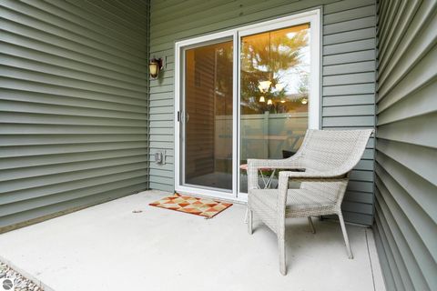 Tiny photo for 431 Munson Place #4, Traverse City, MI 49686 (MLS # 1944940)