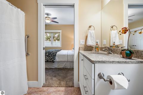 Tiny photo for 431 Munson Place #4, Traverse City, MI 49686 (MLS # 1944940)