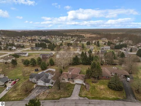 Tiny photo for 5529 Heritage Way, Traverse City, MI 49685 (MLS # 1943900)