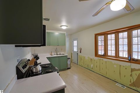 Tiny photo for 990 Glencoe Road, Alma, MI 48801 (MLS # 1941639)