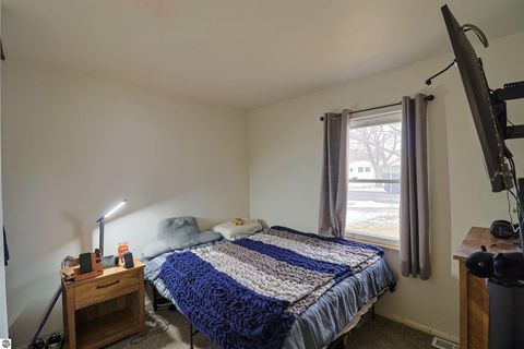 Tiny photo for 990 Glencoe Road, Alma, MI 48801 (MLS # 1941639)