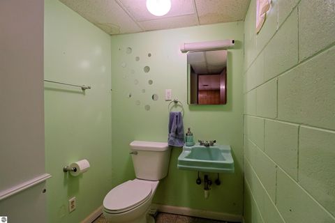 Tiny photo for 990 Glencoe Road, Alma, MI 48801 (MLS # 1941639)