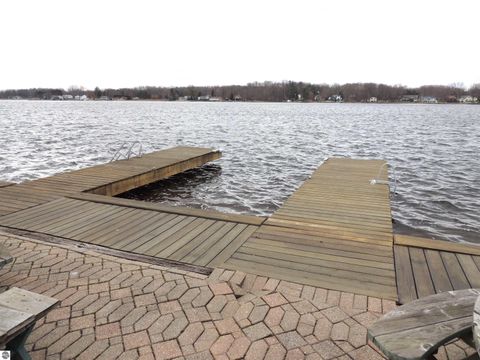 Tiny photo for 1116 Fairway Drive, Lake Isabella, MI 48893 (MLS # 1943181)