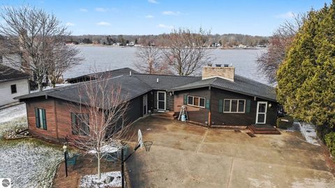 Tiny photo for 1116 Fairway Drive, Lake Isabella, MI 48893 (MLS # 1943181)