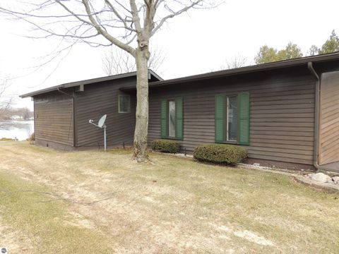 Tiny photo for 1116 Fairway Drive, Lake Isabella, MI 48893 (MLS # 1943181)