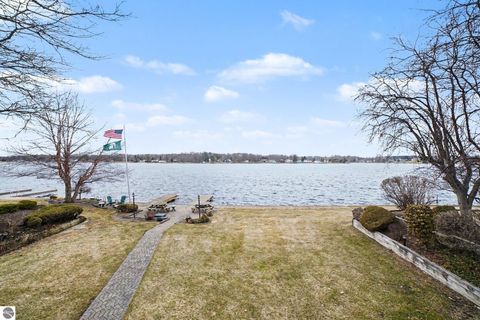 Tiny photo for 1116 Fairway Drive, Lake Isabella, MI 48893 (MLS # 1943181)