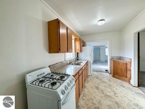 Tiny photo for 346 N Grover Street, Alma, MI 48801 (MLS # 1941536)